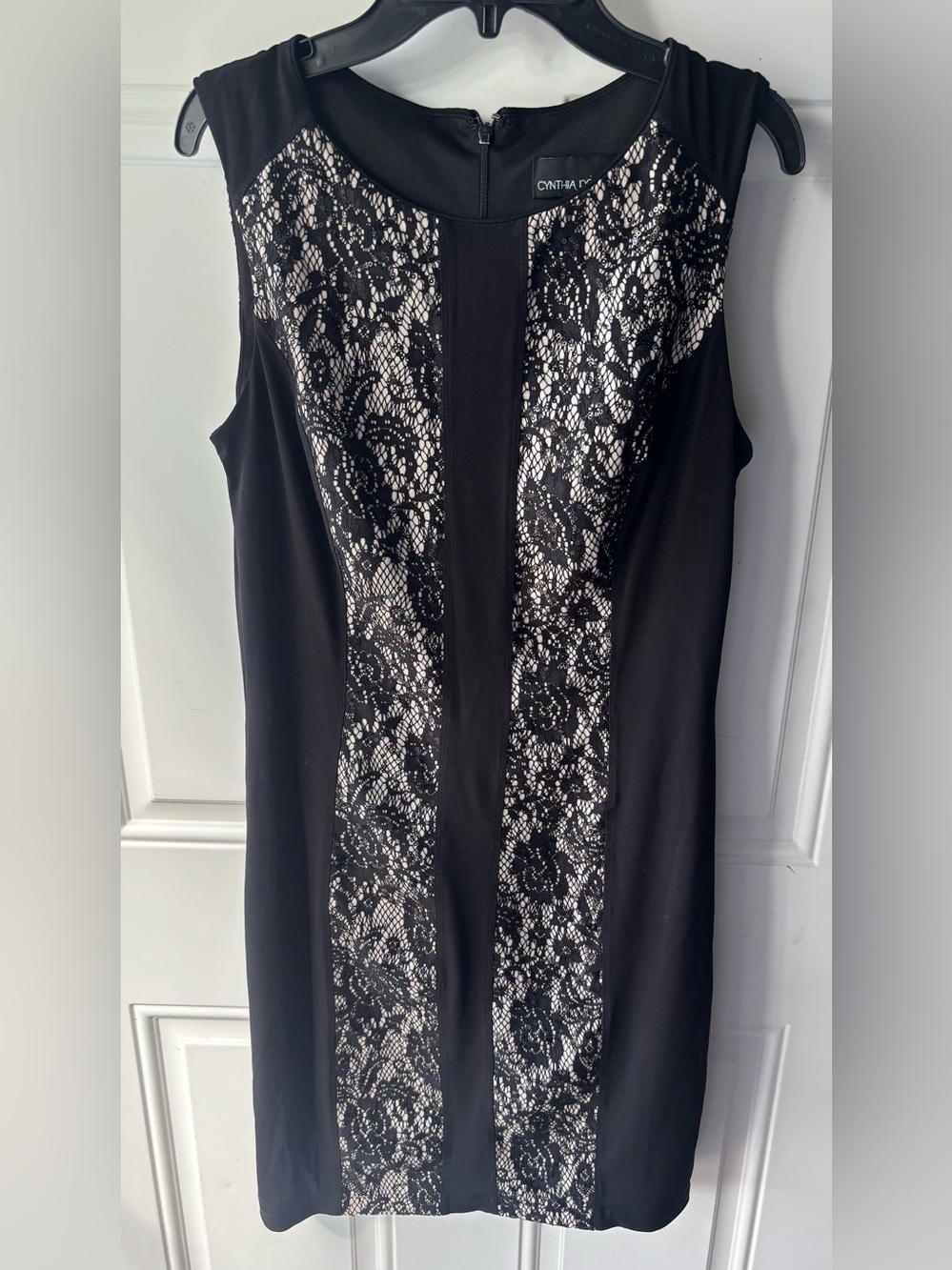 Cynthia Rowley Stretchy Black Dress with Cream Lace-Front Panels Size 6 Like New